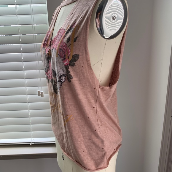 Distressed Rose Tank - Picture 3 of 3